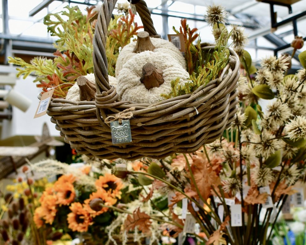 Herbstdekoration in der Boutique