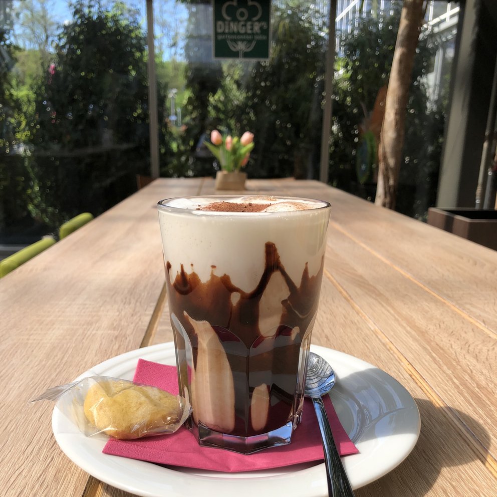 Getränk „Eisbär“ im Palmencafé