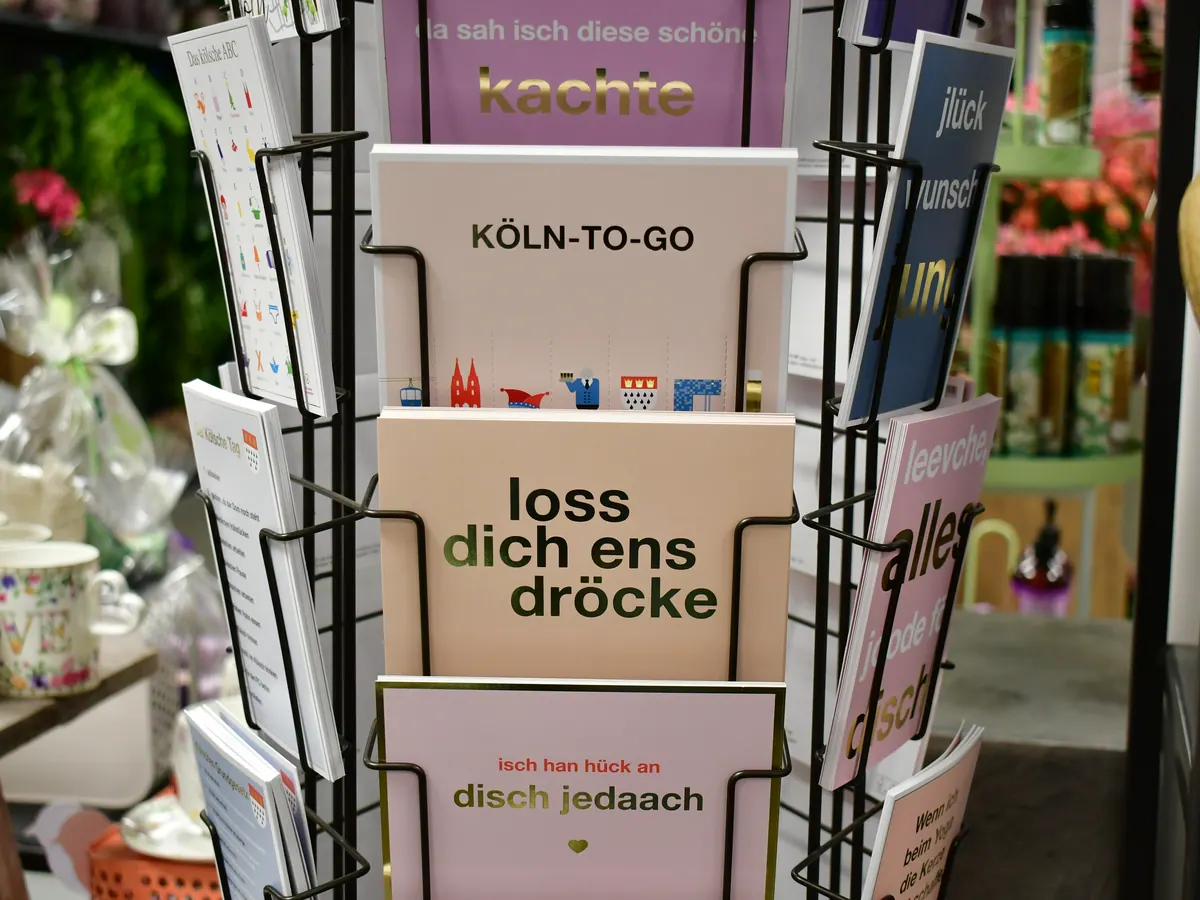 Kartenständer mit kölschen Karten